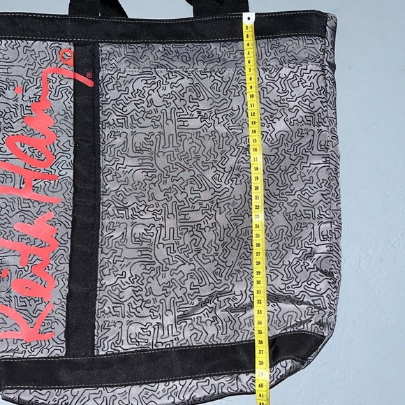 Keith Haring Art Bag - Picture 12 of 15
